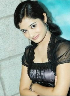 New Indian desi bitch nusheen - escort in Doha Photo 2 of 3