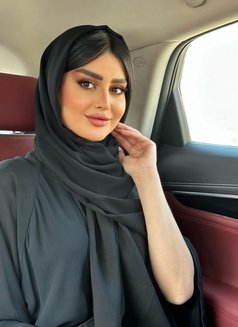 New Iraqi lady Full services - escort in Doha Photo 5 of 6