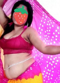 New Kerala Muslim Big Dick Shemale - Acompañantes transexual in Kochi Photo 2 of 9