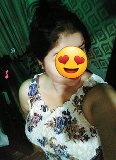 Real bhabi cam show and meet - escort in New Delhi Photo 2 of 4