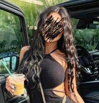 Rosa - escort in Jeddah Photo 4 of 7