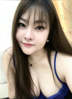 New lady like a lover Good service - escort in Muscat Photo 6 of 11