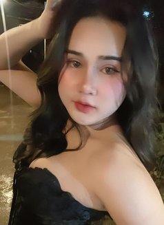 New Lady Riyal - Transsexual escort in Riyadh Photo 6 of 8