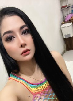 New Lady - escort in Muscat Photo 5 of 8