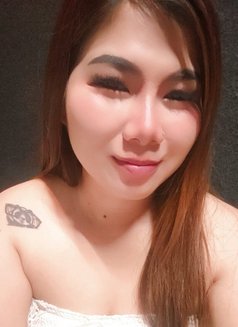 New Lady Vip Massage in Muscat - puta in Muscat Photo 5 of 5