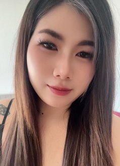 New Lady Vip Massage in Muscat - puta in Muscat Photo 14 of 14