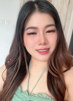 New Lady Vip Massage in Muscat - puta in Muscat Photo 10 of 11