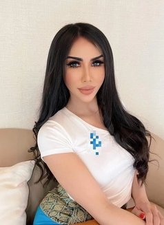 New Ladyboy in Abu Dhabi - Acompañantes transexual in Abu Dhabi Photo 2 of 5