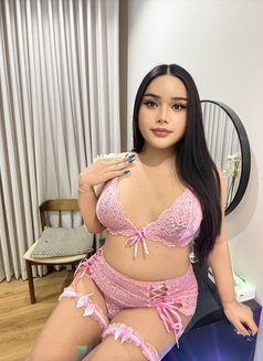 Big cock cum a lot cum together - Acompañantes transexual in Al Manama Photo 4 of 6