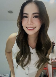NEW Lindsay - puta in Hong Kong Photo 19 of 19