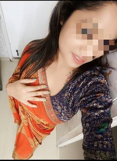 New Muslim Shemale Zumaya 8" Dik - Transsexual escort in Kochi Photo 10 of 11