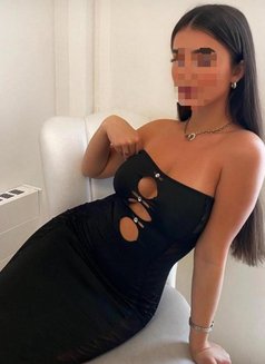 New - escort in Muscat Photo 4 of 4