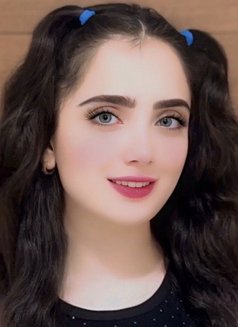 New - escort in Muscat Photo 2 of 8