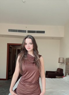 New Russian girl - escort in Muscat Photo 2 of 3