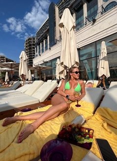 New Russian model - escort in Dubai Photo 19 of 19