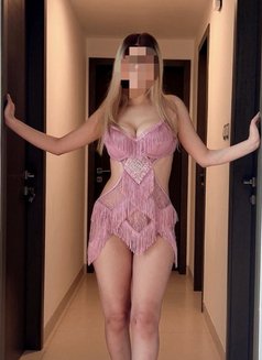 NEW russian threesome - puta in Muscat Photo 2 of 4