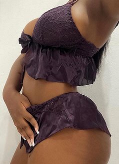 New Sexy Afrobabe Janey in Vizag - puta in Visakhapatnam Photo 3 of 6