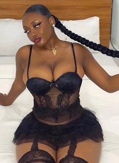 New Sexy Afrobabe Janey in Vizag - puta in Visakhapatnam Photo 5 of 6