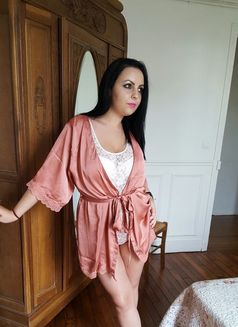 New Sexy Sandra - escort in Muscat Photo 11 of 18