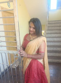 New Shemale Naina - Acompañantes transexual in Hyderabad Photo 1 of 3