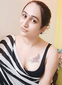 New Shemale Preethi 25 - Acompañantes transexual in Hyderabad Photo 1 of 3