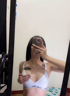 New taste yuki - Acompañantes transexual in Makati City Photo 18 of 20