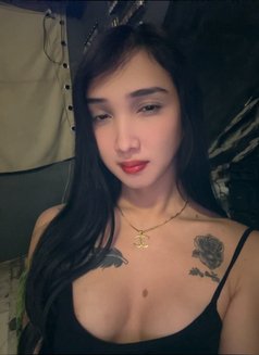 New taste yuki - Acompañantes transexual in Makati City Photo 16 of 17