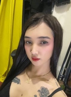 New taste yuki - Transsexual escort in Manila Photo 10 of 13