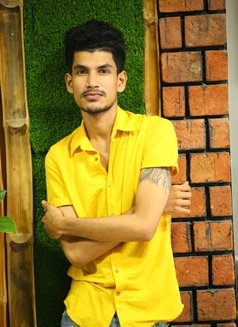 New to Ajman - Male escort in Ajmān Photo 2 of 7