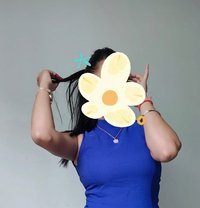 New to Mumbai Isha - escort in Hyderabad