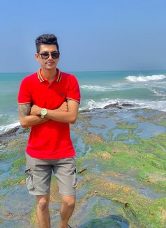 New To UAE - Male escort in Dubai Photo 8 of 8