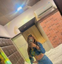 New Top Class Model Call Girls in Pune - puta in Pune