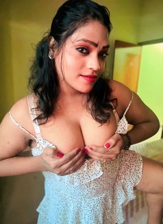 New Trans Zahira N Town - Transsexual escort in Bangalore Photo 7 of 28