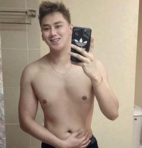 New Twink Top 🏻 - Acompañantes masculino in Dubai