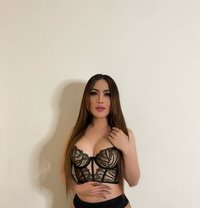 Newest Ladyboy Big Cock Full Of Cum - Transsexual escort in Singapore