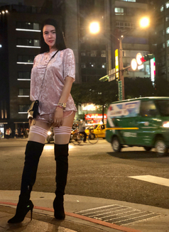 LEAVING SOON GRAB ME NOW - Transsexual escort in Tokyo Photo 4 of 30