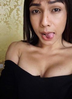 Newly arrived - Transsexual escort in London Photo 2 of 3