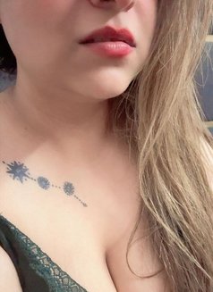 Newly Wedd🫦independent Lavisha - puta in Pune Photo 2 of 12