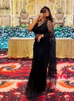 Bhabhi cam - puta in Bangalore Photo 2 of 2