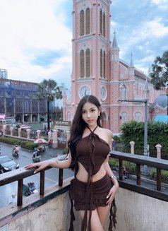 Newwy - puta in Bangkok Photo 1 of 7