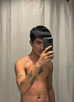 Oliver_Youngboy Hi 🇵🇭 - Male escort in Bangkok Photo 2 of 8