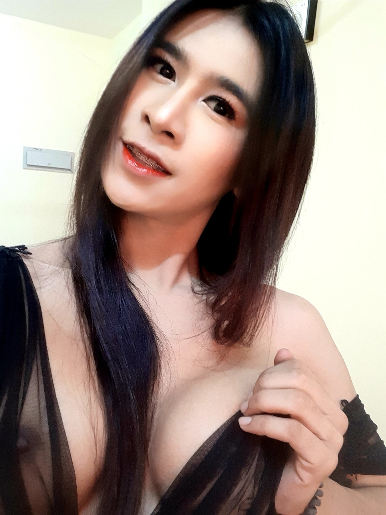 Newza Ladyboy, Thai Transsexual escort in Muscat