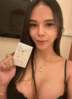 Neyney - escort in Hong Kong Photo 1 of 7