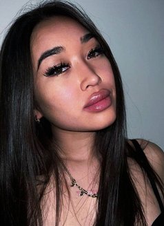 Neytiri - escort in Dubai Photo 11 of 13
