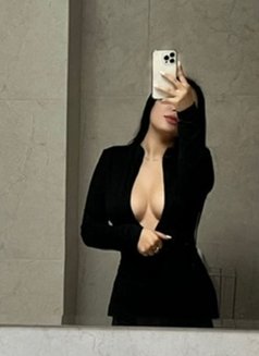 Ms. Le - escort in Ho Chi Minh City Photo 6 of 8