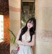 Lyly - puta in Gurgaon Photo 1 of 7