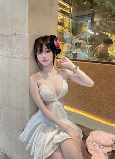 Lyly - puta in Gurgaon Photo 6 of 7