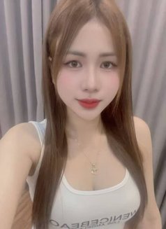 Ngocly - escort in Hanoi Photo 2 of 4