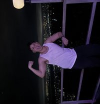 Nhate Tazor - Male companion in Manila