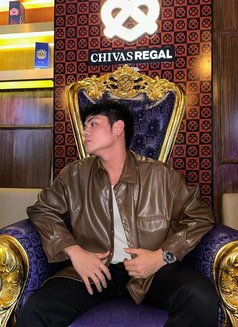 Nhate Tazor - Acompañante masculino in Manila Photo 4 of 10